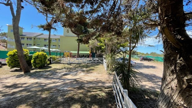 Estacionamiento del apart hotel en Costa del Este